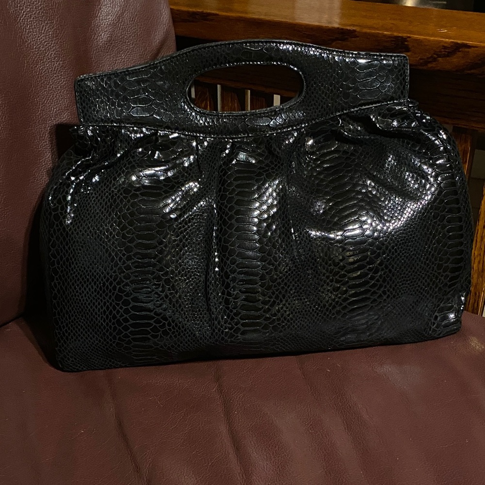 Perlina Black Leather Emboss Snakeskin Women's Clutch Handbag